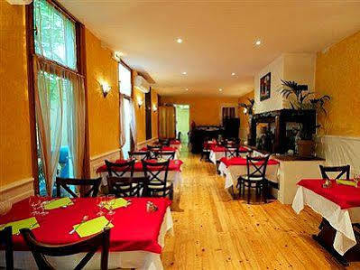 Logis Hotel Restaurant Metropole Mirande  Exteriör bild